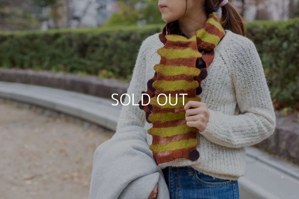 画像5: ドット&ストライプ マフラー（黒ドット&うぐいす、茶ベース） (5)