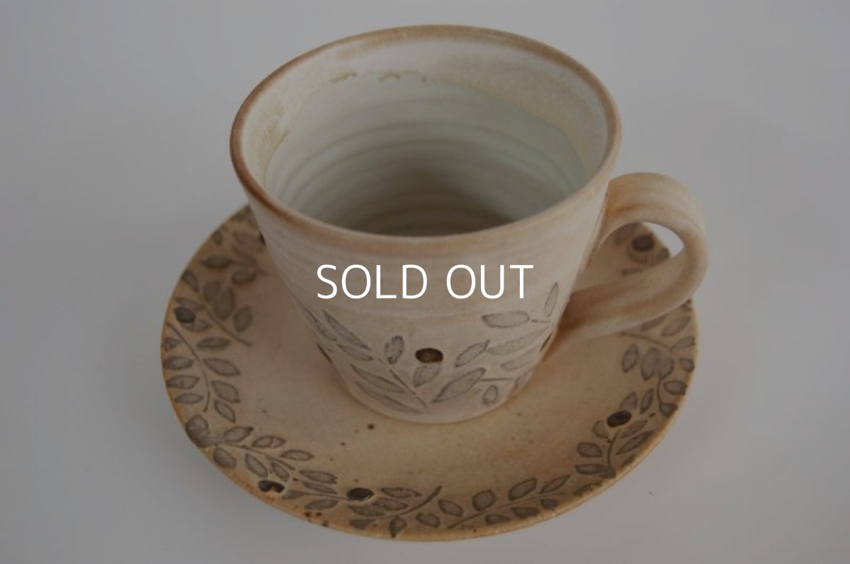 画像3: 赤い実のカップ＆ソーサー (3)