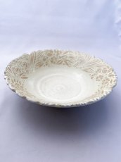 画像1: バニラ輪花鉢（リーフ） (1)