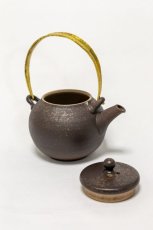 画像4: 金属手　茶壺 (4)